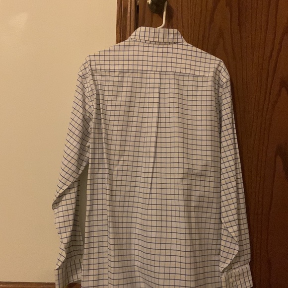 Brooks Brothers Button Down Shirt. Medium. - Picture 4 of 4